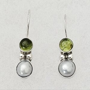 Silpada Rare Sterling Silver Cabochon Peridot Freshwater Pearl Earrings DW600